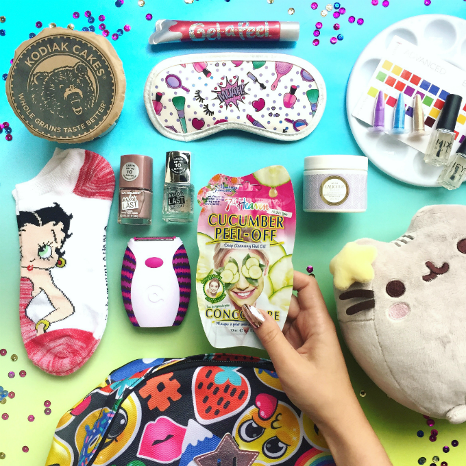 Fab up your life - parties! Win everything you need for a super sweet sleepover!